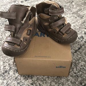 Size 2 toddler Shearling lined boots